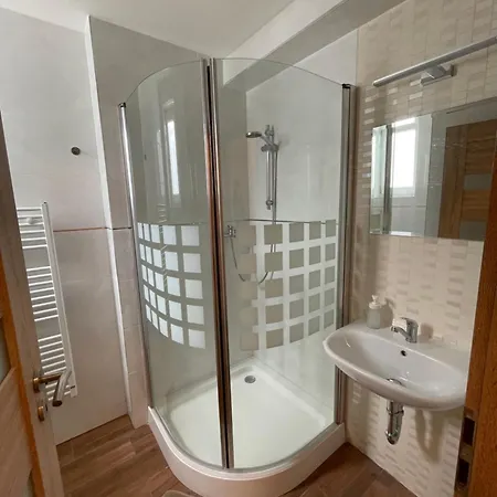 Apartamento Dobre Piest'any